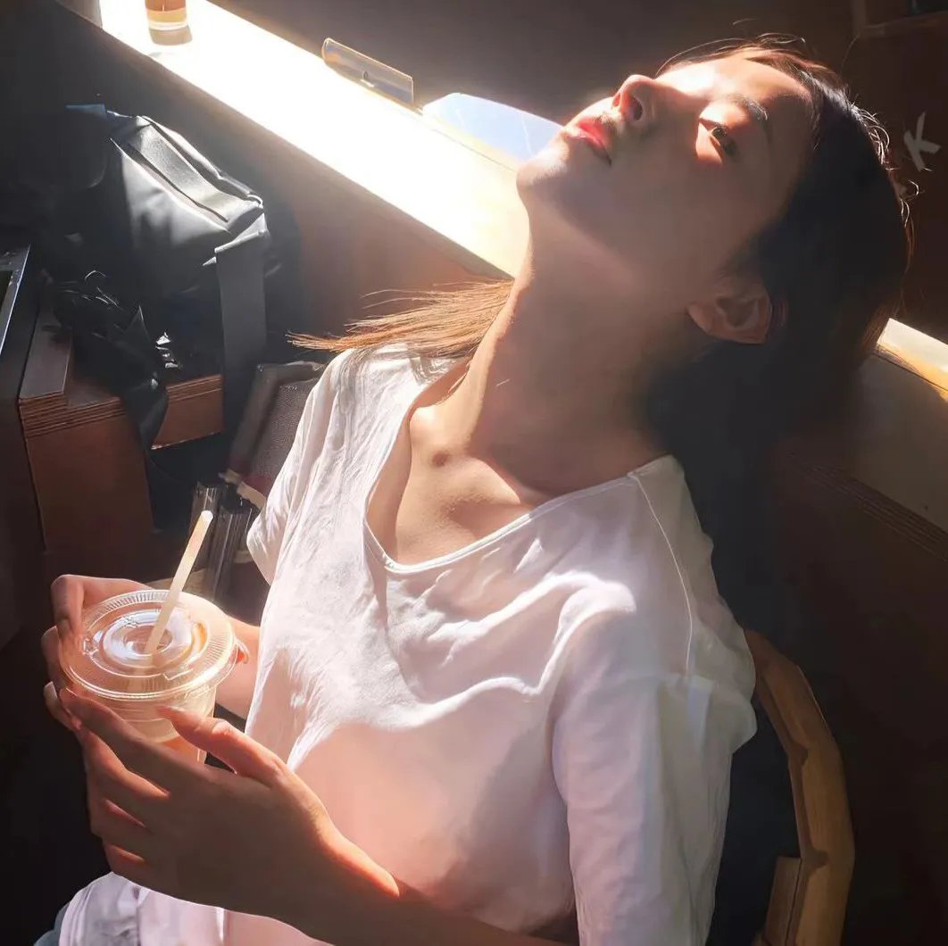 女人与高铁